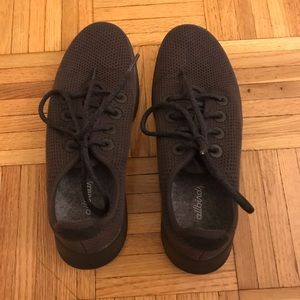 Allbirds tree runner in charcoal
